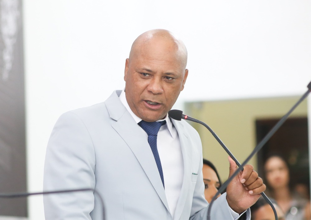 Vereador Magno Dheco solicita melhorias na infraestrutura urbana de Araruama através de requerimento e indicações legislativas