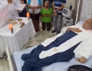 Após fraturar sete costelas, padre Omar tem melhora e volta ao Brasil