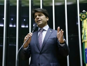 Câmara avança com proposta para combater supersalários no serviço público
