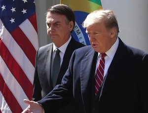 Trump ignora Bolsonaro ao comentar tarifas ao Brasil: 'Não é meu amigo'