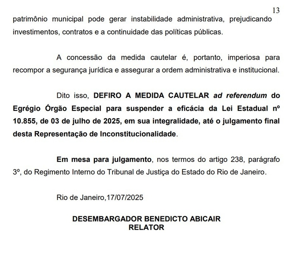 Eduardo Paes vence na Justiça e impede Castro de assumir o Sambódromo