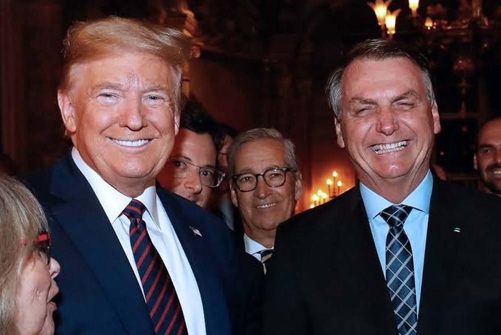 Trump publica carta a Bolsonaro: 'Espero que Brasil encerre regime de censura'