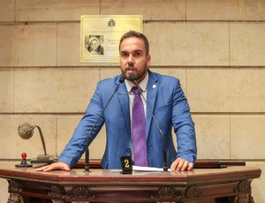 Projeto de lei de Fernando Armelau determina regras para pátios que abrigam veículos apreendidos no Rio de Janeiro