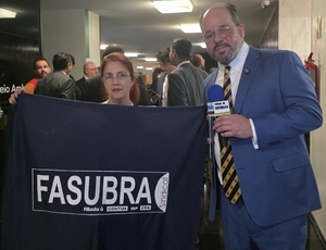 Coordenadora da Fasubra, Loiva Chansis denuncia 'Não é reforma, é deforma administrativa' e Ameaça Parlamentares Favoráveis