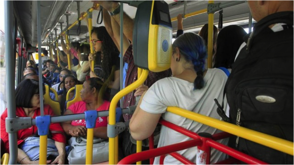 Velha fórmula com maquiagem nova: Paes tenta reinventar o ônibus no Rio, mas quem paga a conta é o povo
