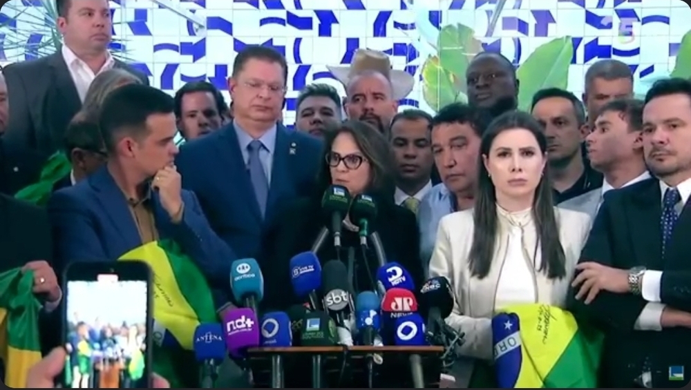 Após reunião com Bolsonaro, Damares Alves e Magno Malta dizem que impeachment de Moraes será a pauta da oposição no Senado