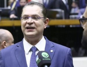 Crise no bolsonarismo: anistia enterrada, sanções no radar e tensão interna no PL