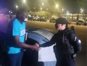 Hélio Negão abre mão do Auxílio-Moradia e vira 'sem-teto político' acampando em frente ao STF em defesa de seu padrinho Bolsonaro