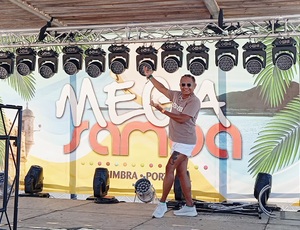 Muso do carnaval carioca  Thiago Lisboa comemora seu aniversário no MegaSamba em Sesimbra Portugal.