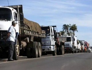 Venezuela taxa produtos brasileiros em até 77% e Itamaraty tenta reverter