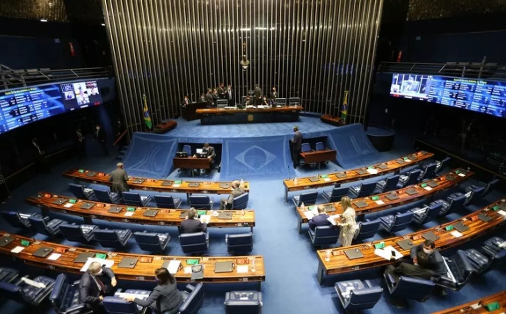 Urgente: TRF suspende liminar que barrava indicação de Renan; senadores dão início a CPI da Covid-19