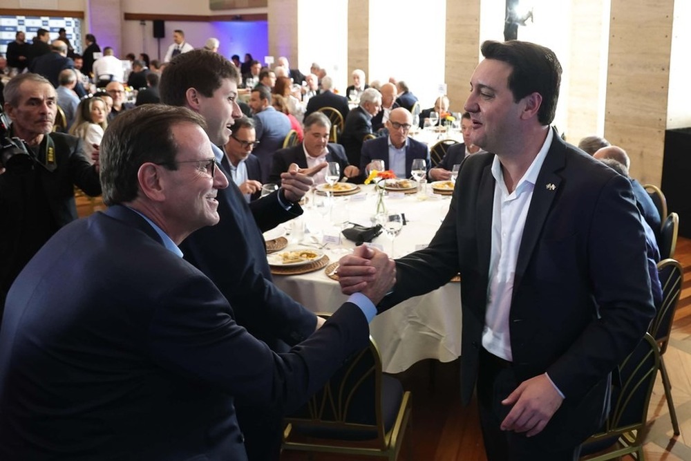 Aliado de Lula, Paes diz que Brasil 'estaria muito melhor' sob gestão de Ratinho Jr, governador do Paraná