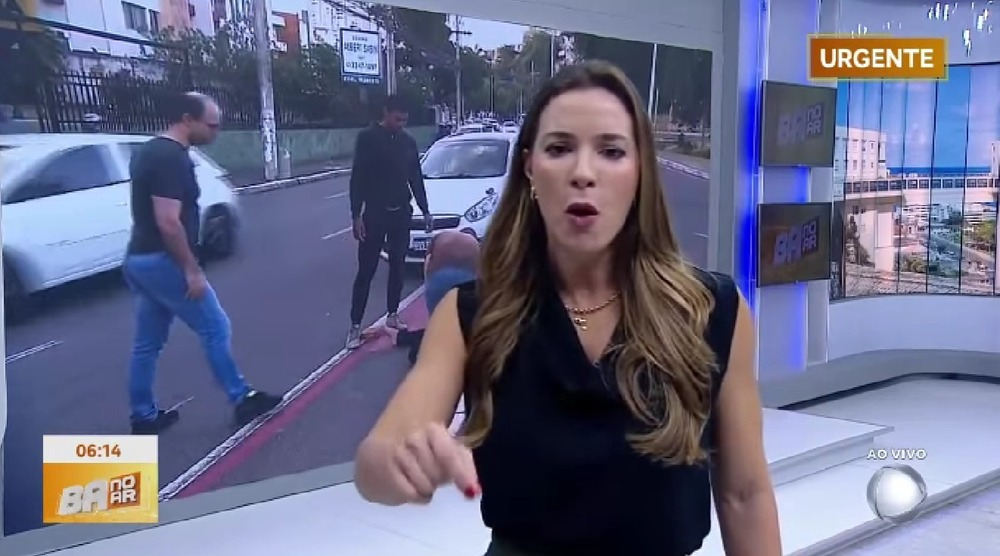 Repórter e cinegrafista da Record são agredidos ao vivo