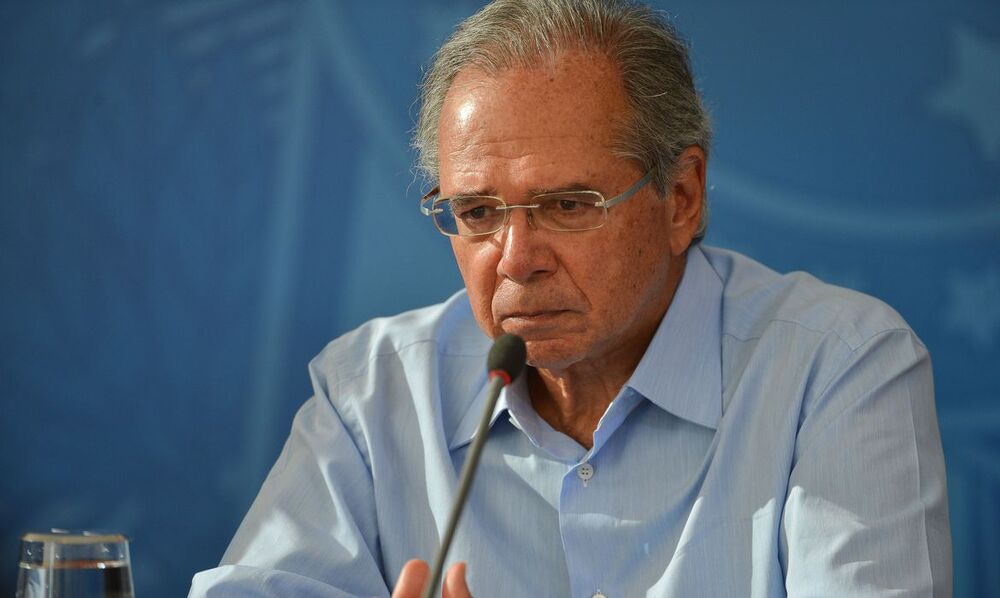 Guedes dispara que “chinês inventou o vírus” e que o país tem vacina menos eficiente que os EUA 
