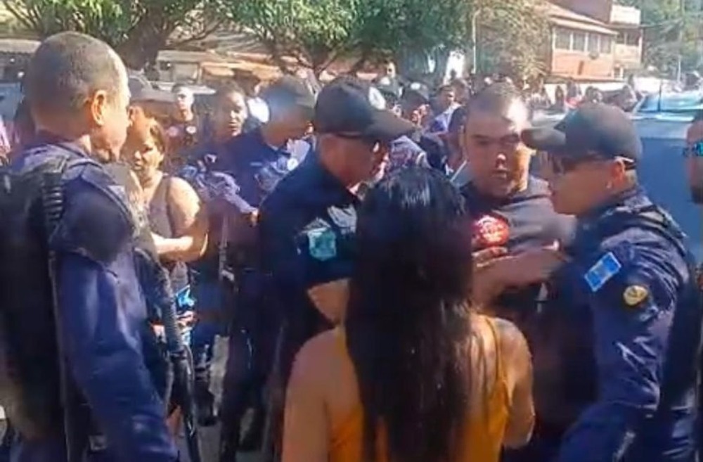 Prefeita Fernanda Ontiveros vs André Ceciliano: Violência e Racismo marcam Eleição do PT em Japeri com Crianças Autistas atingidas por Gás de Pimenta da Guarda Municipal 