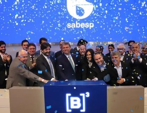 Após privatização, Sabesp registra mais receita, demissões e vazamentos