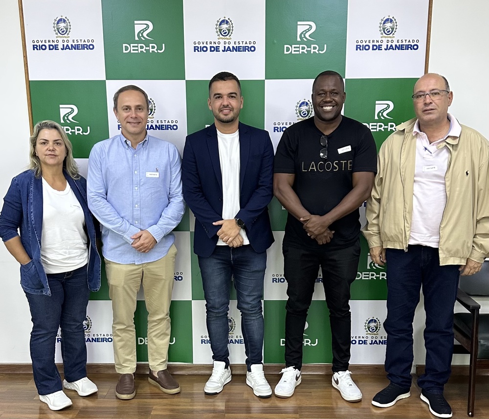 Deputado Carlinhos BNH participa de reunião no DER e reforça apoio à implantação da ciclovia em Nova Iguaçu