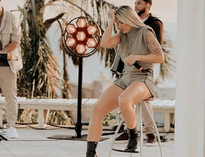 Novo projeto de Yara Vellasco celebra o poder feminino no sertanejo