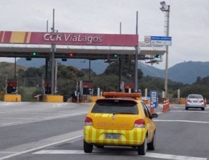 Reajuste do pedágio Via Lagos chega a R$ 30,60 e promete esvaziar carteiras dos turistas antes de chegar na praia
