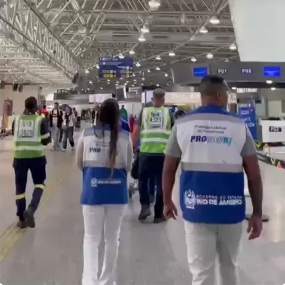 Treze veículos são interditados no entorno do Galeão durante fiscalização
