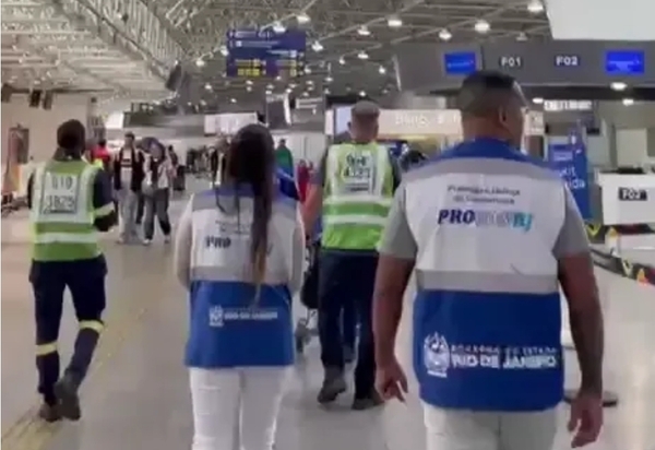 Treze veículos são interditados no entorno do Galeão durante fiscalização