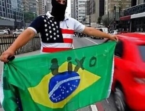 O Brasil e a elite mais podre do mundo: servil, entreguista e antipatriótica.