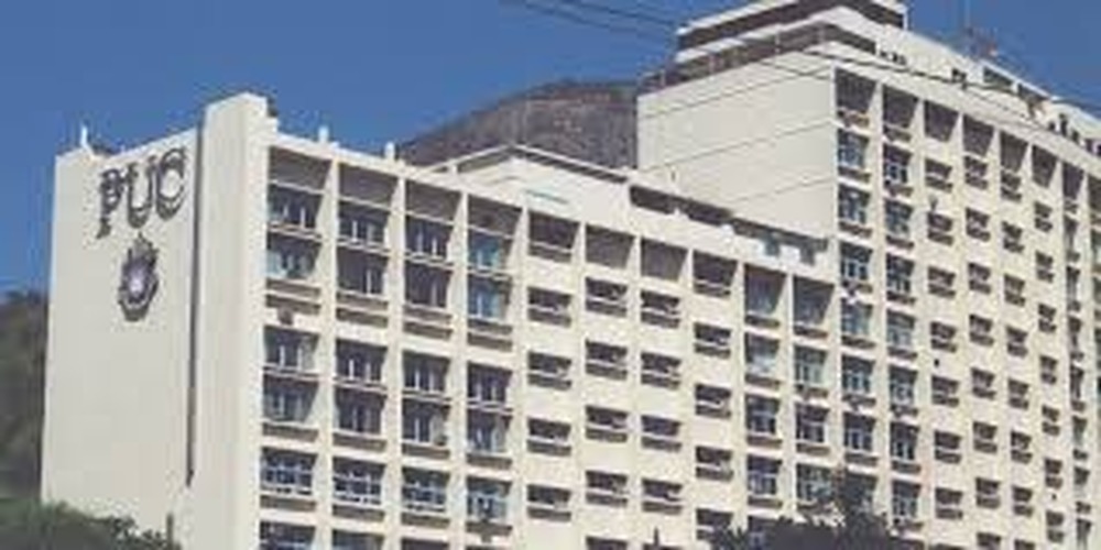 Por que o MEC precisa aprovar o curso de Medicina da PUC-Rio