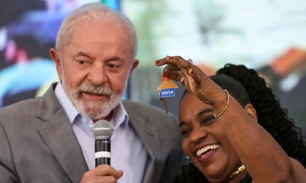 Lula cobra recursos para crédito imobiliário para classe média