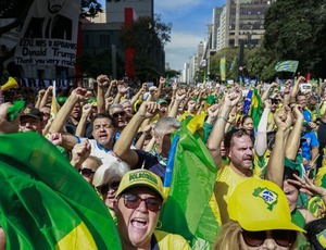 USP diz que ato na Avenida Paulista reuniu 37,6 mil pessoas