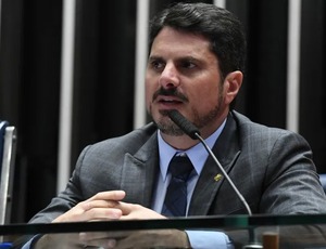 Marcos do Val é alvo de operação da PF e colocará tornozeleira eletrônica