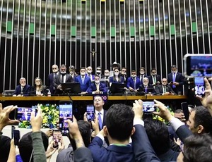 Pacote da paz ou guerra política: Flávio Bolsonaro lidera ocupação histórica no Parlamento