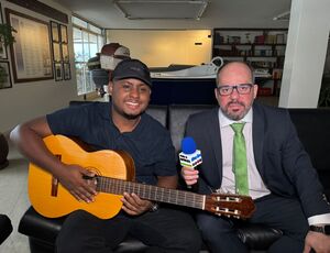 Compositor Felipe Santos emociona com homenagem musical ao Pai e conquista espaço na cena artística de Mangaratiba
