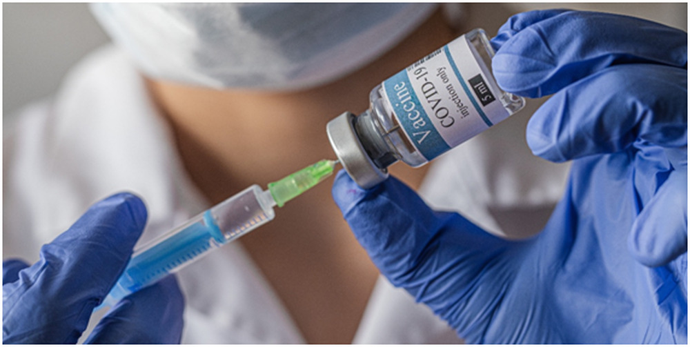 Covid: Brasil caminha para adotar licenciamento da compulsória temporária de vacinas 