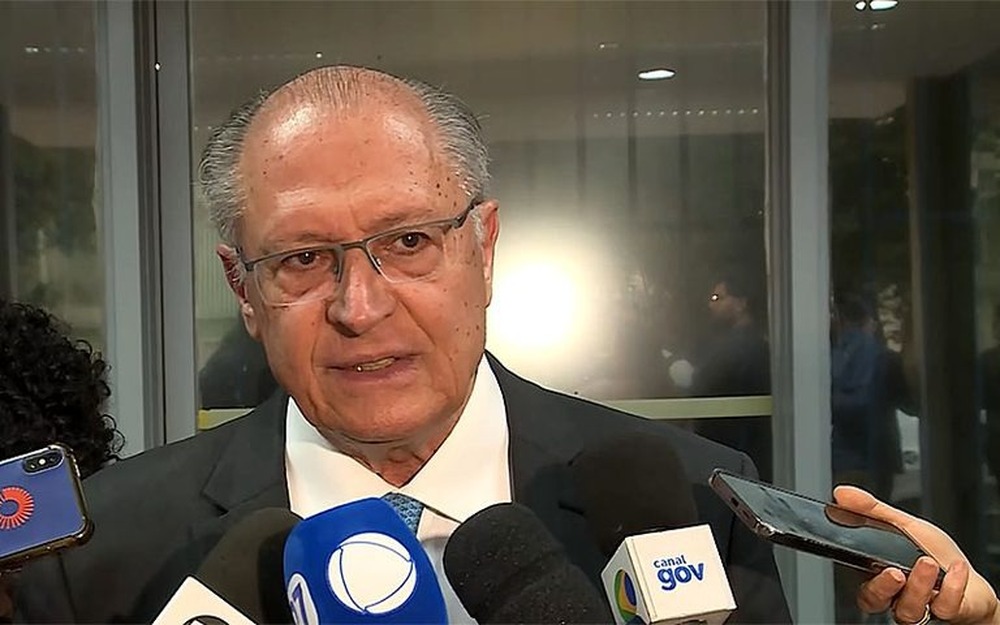 Alckmin se reúne com setores afetados por tarifaço e com encarregado de negócios dos EUA