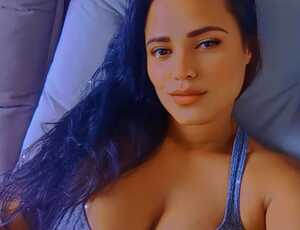 GATA DA HORA: Vanessa vem visitar o Brasil 