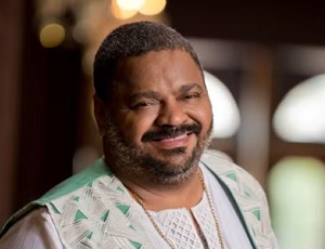 Morre Arlindo Cruz, ícone do samba brasileiro, aos 66 anos. Rememore a carreira
