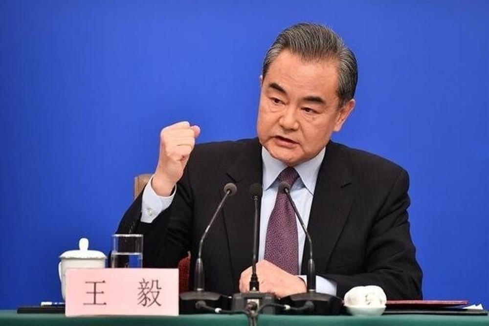China se posiciona ao lado do Brasil em guerra tarifária com os EUA