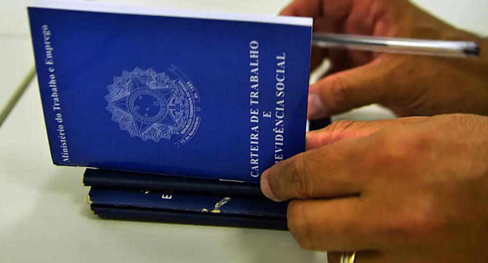 Tá fora, mas com educação: Metade das demissões em 2024 foi por comportamento, não por trabalho ruim
