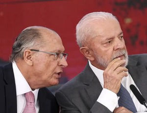 Eduardo Bolsonaro sob ameaça de cassação após interferir em negociações Brasil-EUA