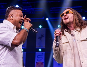 'Divide' para somar: Alma Djem e Vitor Kley se encontram em releitura de clássico da banda