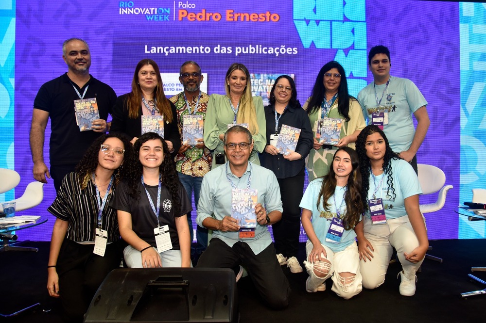 Faetec lança livro com coletânea de projetos apresentados na Rio Innovation Week