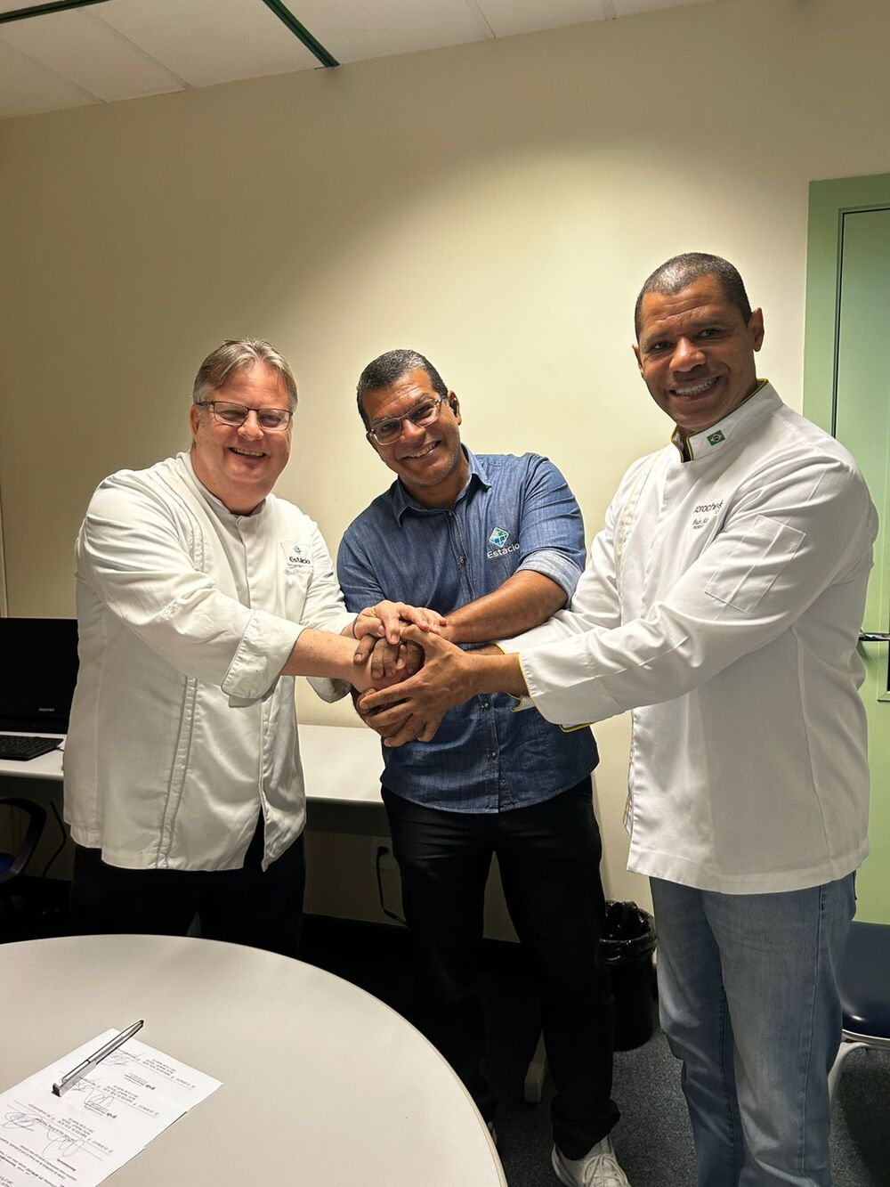 ABRACHEFS e UNESA revolucionam ensino gastronômico com pós-graduação inédita em Culinária Brasileira