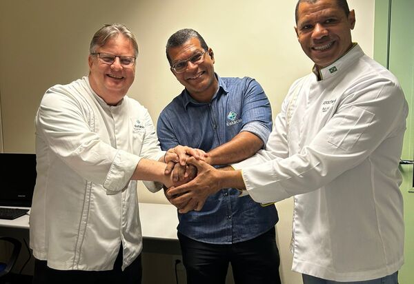 ABRACHEFS e UNESA revolucionam ensino gastronômico com pós-graduação inédita em Culinária Brasileira