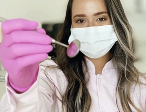 Dra. Lorena Ambrozino: excelência em odontologia com foco na estética e no bem-estar