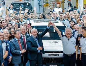'Vocês vieram para o país certo, que tem um povo trabalhador', diz Lula na inauguração da primeira fábrica da GWM