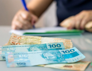 Pagamentos do Bolsa Família e Auxílio Gás começam nesta segunda-feira (18). Confira o calendário