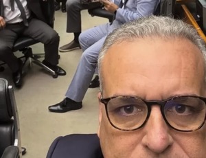 Relator da CPMI do INSS participou de ocupação da mesa diretora da Câmara