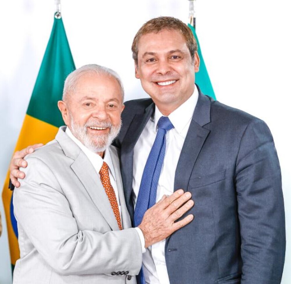 Lindbergh Farias protocola pedido de prisão preventiva alegando risco de fuga para embaixada americana
