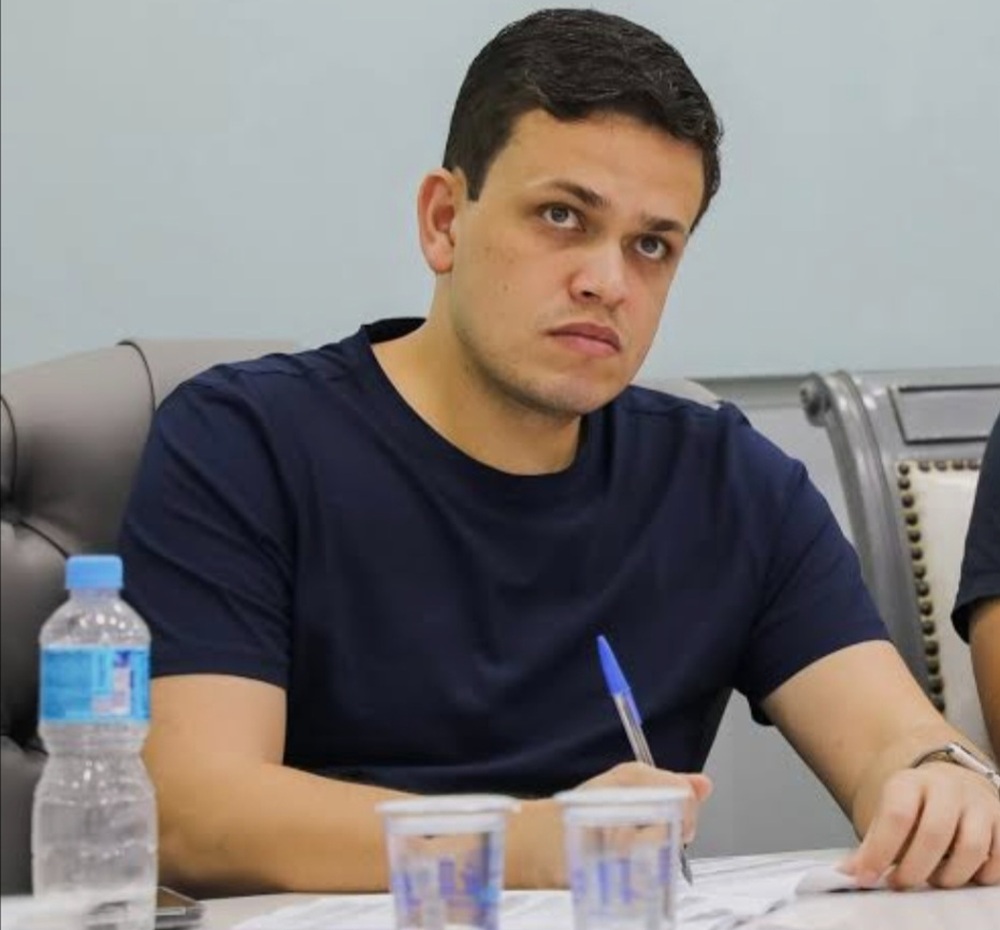 Mesquita acumula leis inconstitucionais há mais de 15 anos, mas prefeito insiste em negar a realidade