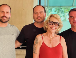 Mãe e avós de Bolsonaro mantidos reféns por mais de uma hora, 'Criminosos questionam sobre dinheiro de Jair Bolsonaro durante sequestro'